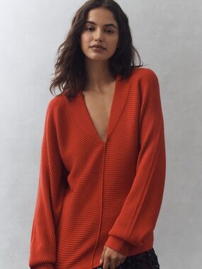 NWT Anthropologie Maeve Plunge-Neck Seamed Sweater Size XS Roasted Chili $148
